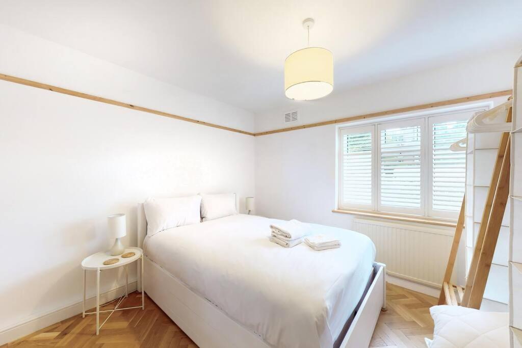 Stunning 2 Bed Flat In Richmond Lägenhet Saint Saint Kew Exteriör bild
