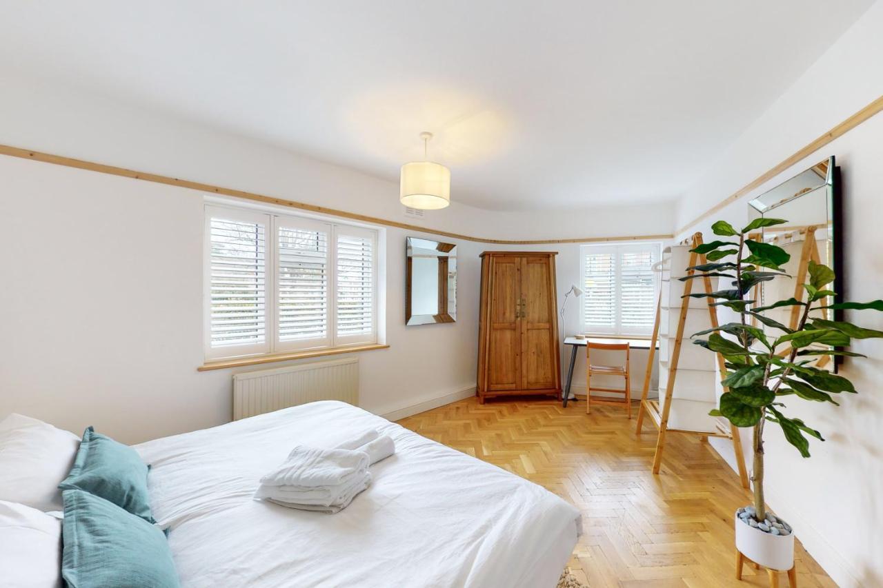 Stunning 2 Bed Flat In Richmond Lägenhet Saint Saint Kew Exteriör bild